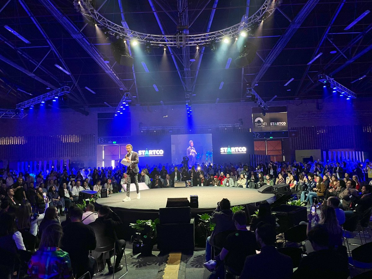 mateorouco's tweet photo. Estrenando el stand de @BBVASpark en #Startco2023, uno de los eventos de referencia en el ecosistema colombiano que reúne a +360 startups. ¡A por ello! https://t.co/0ziY3N5jXY
