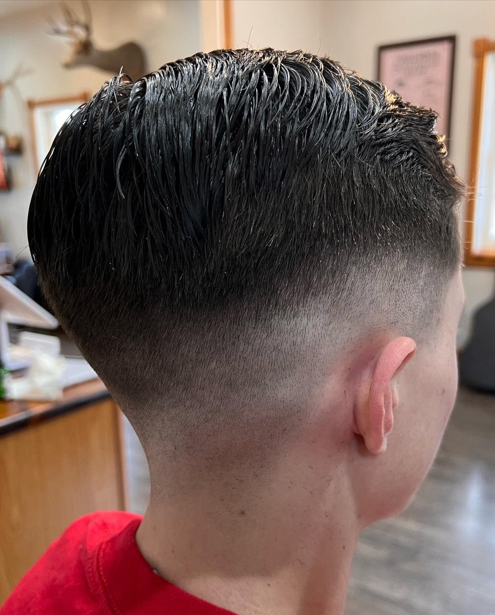 Been over one month since I’ve officially been a barber. 

Extremely thankful I get wake up and do this. 

This was a dream for a long time and now it’s become a reality. 

If you are ever in the St. George, UT area swing through and #getcut 

💈🫡🤝
