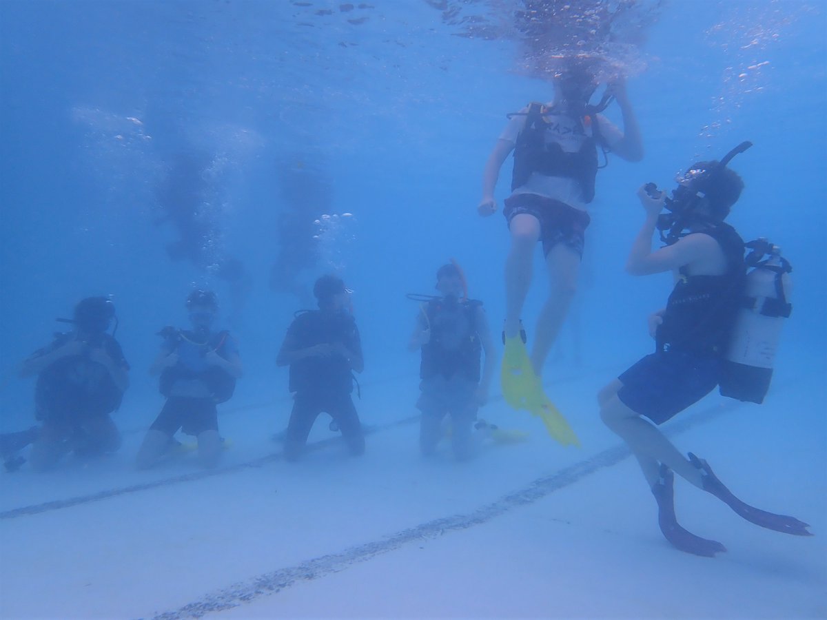 AdventuresAtRBC's tweet photo. Final diving session before the Scuba Squad arrive in Malta. Such a fun and yet cathartic adventurous activity - and that's just in the pool! Ship wrecks and plane wrecks here we come! https://t.co/nHXSXxNpWg