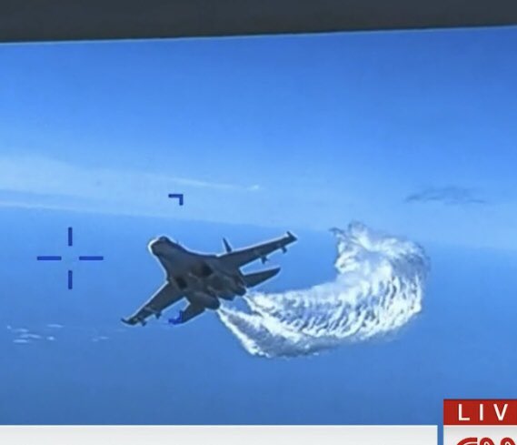 NickiMenards's tweet image. new top gun flick looks legit