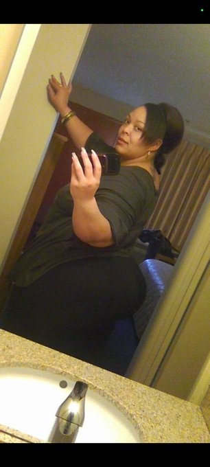 Throwbaaaaaack!! I always had that ASSSSSS https://t.co/pgoBIX0tOy