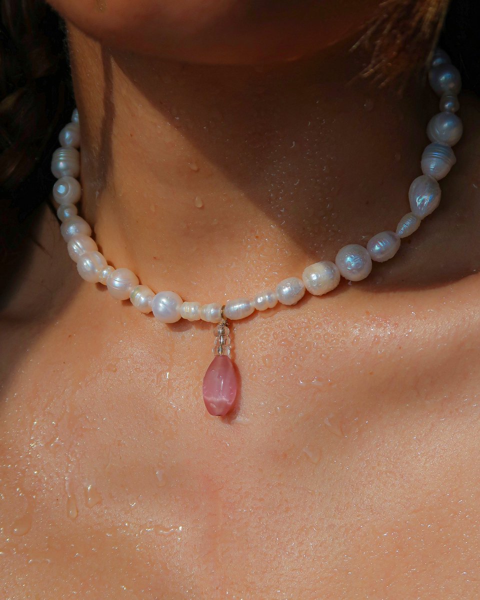 gabyssls's tweet photo. This new Pearl necklace from Isabel Leon 🫧🥹 https://t.co/h7TKm2iXoP