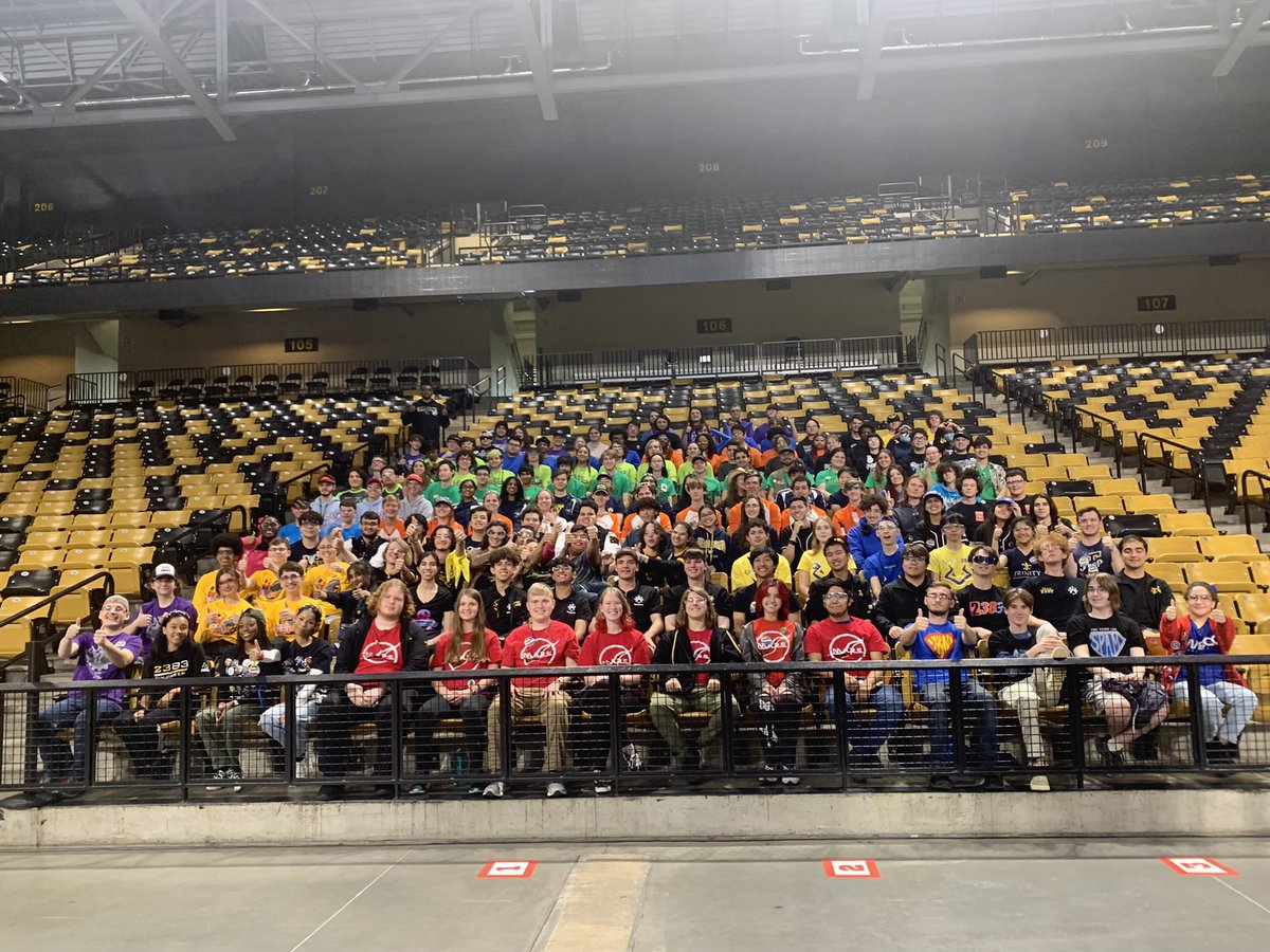 OrlandoFRC's tweet photo. Presenting the Senior Class of 2023! #OrlandoFRC #FIRSTinFlorida #FIRSTAlumni #Classof2023 https://t.co/GlaJbhbUOS
