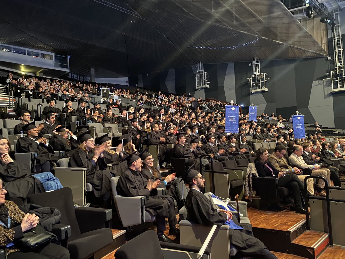 🎓La cérémonie des Docteurs d'IMT Nord Europe continue ! 
💡La formation des doctorants leur a permis de développer compétences scientifiques et techniques également utiles pour le monde socio-économique
📈🌍 
👏Bravo à eux ! 
#ceremoniedesdocteurs2023 
#IMTomorrow