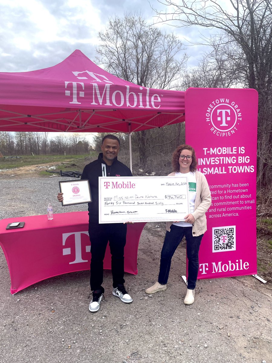 Dee Mathews tweet media