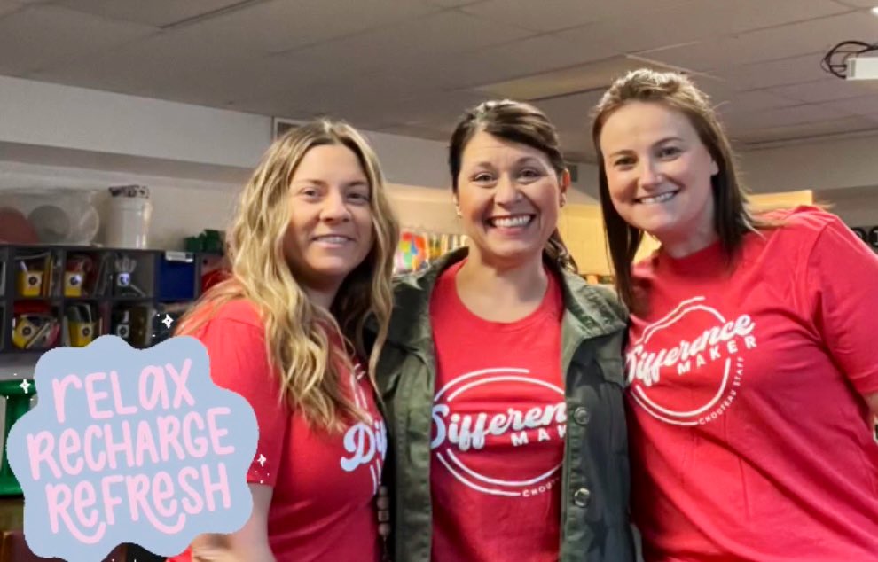 MrsKFisher22's tweet photo. S/O to the @ChouteauSchool Wellness Team for the relaxing morning to recharge! I enjoyed some Mindfulness, game time with friends, and this cute new shirt! #nkcrecharge #learningwithdragons
@NKCSchools @mrsstreet16 @KarlaKlemme https://t.co/uknQJ51SlE