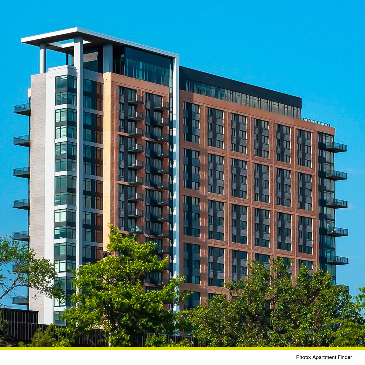 questwindows's tweet photo. Our Denizen project in Alexandria, VA's Eisenhower Square always looks great no matter your perspective. Partners: Rushmark Properties, @HordCoplanMacht, Hitt, and @advancedwindow.
#WeCladSkyscrapers #apartment #condo #architecture #fenestration #windows https://t.co/aFIlfbqniI