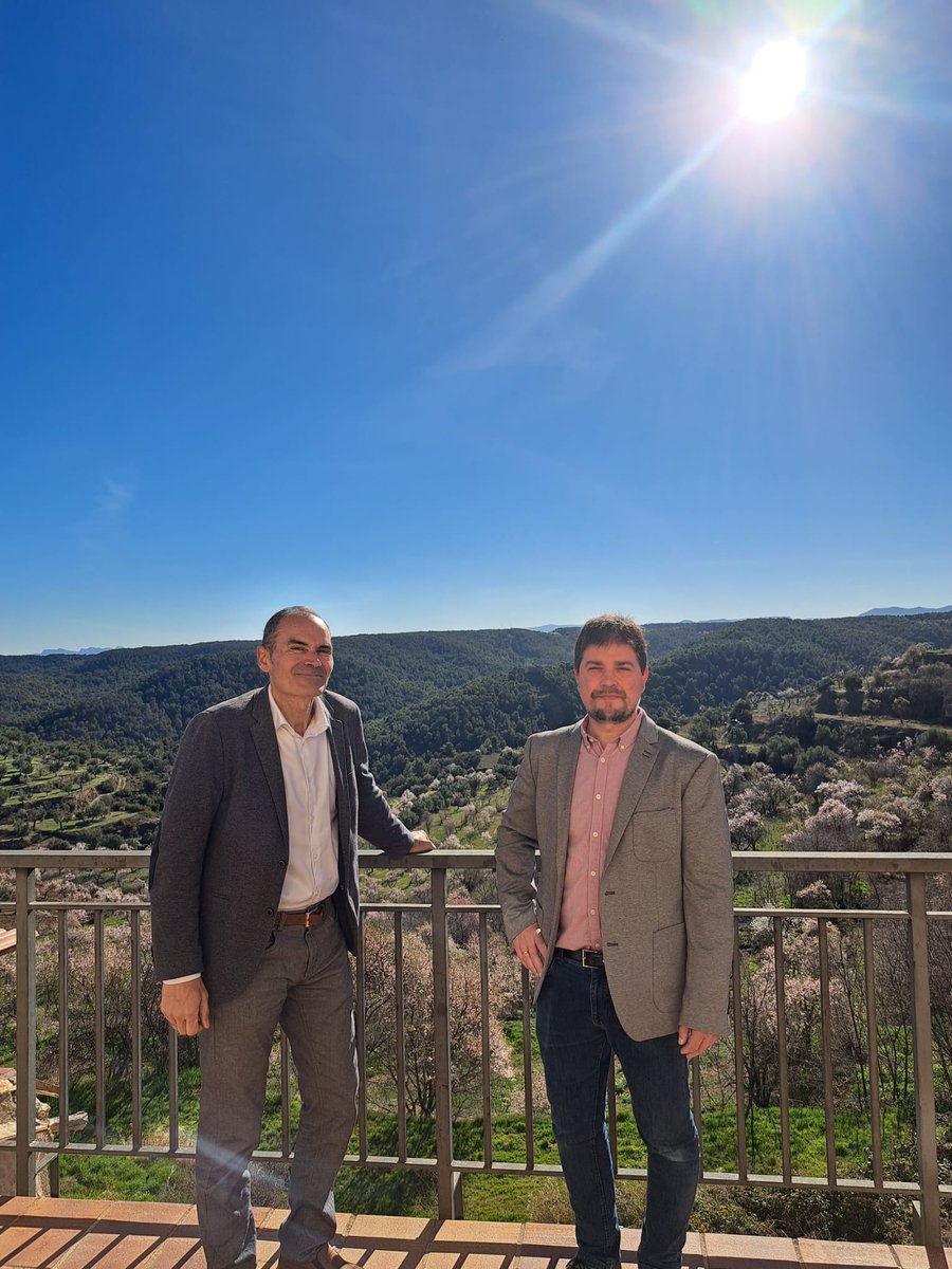 _chemasalvador's tweet photo. Hoy he visitado la Comarca del Matarraña/Matarranya junto al Director Provincial de Vertebración @i_belanche para ver los proyectos ejecutados por los fondos de cohesión 2022 @GobAragon @pepesoro 
Sigue hilo 👇 https://t.co/yIVWTvt09w