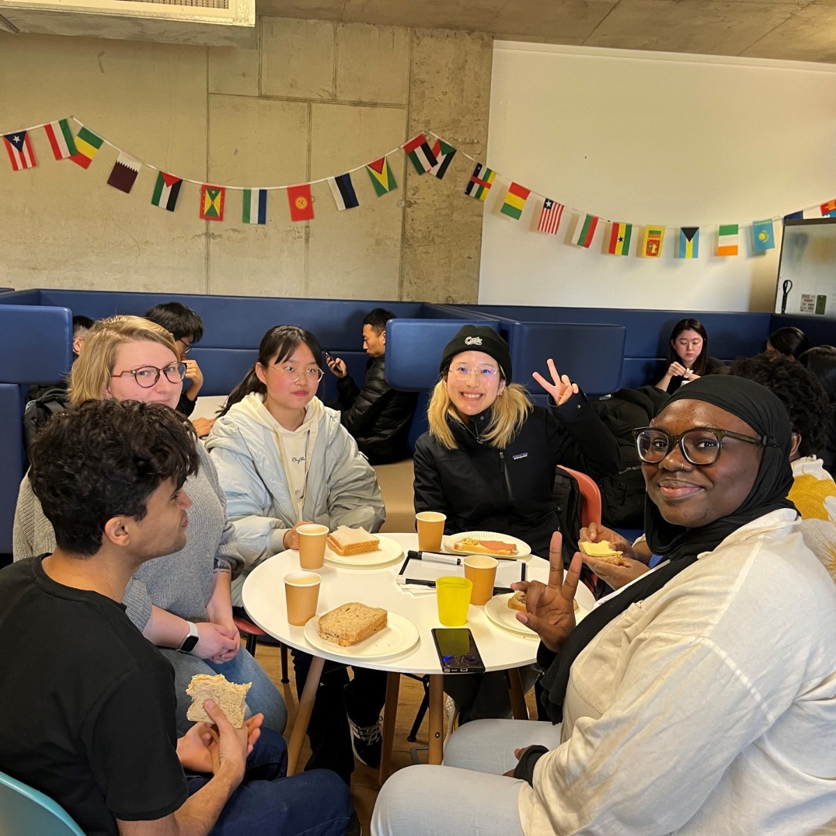 UniNottinghamIC's tweet photo. Looking to brush up on your language skills and meet new people at the same time? Join us for our Language Cafe session every Tuesday from 1 pm! 🌎☕
#LanguageCafe #LanguageExchange#CulturalExchange #Kaplanlife #YourPathYourWay https://t.co/pGiOCw3esA
