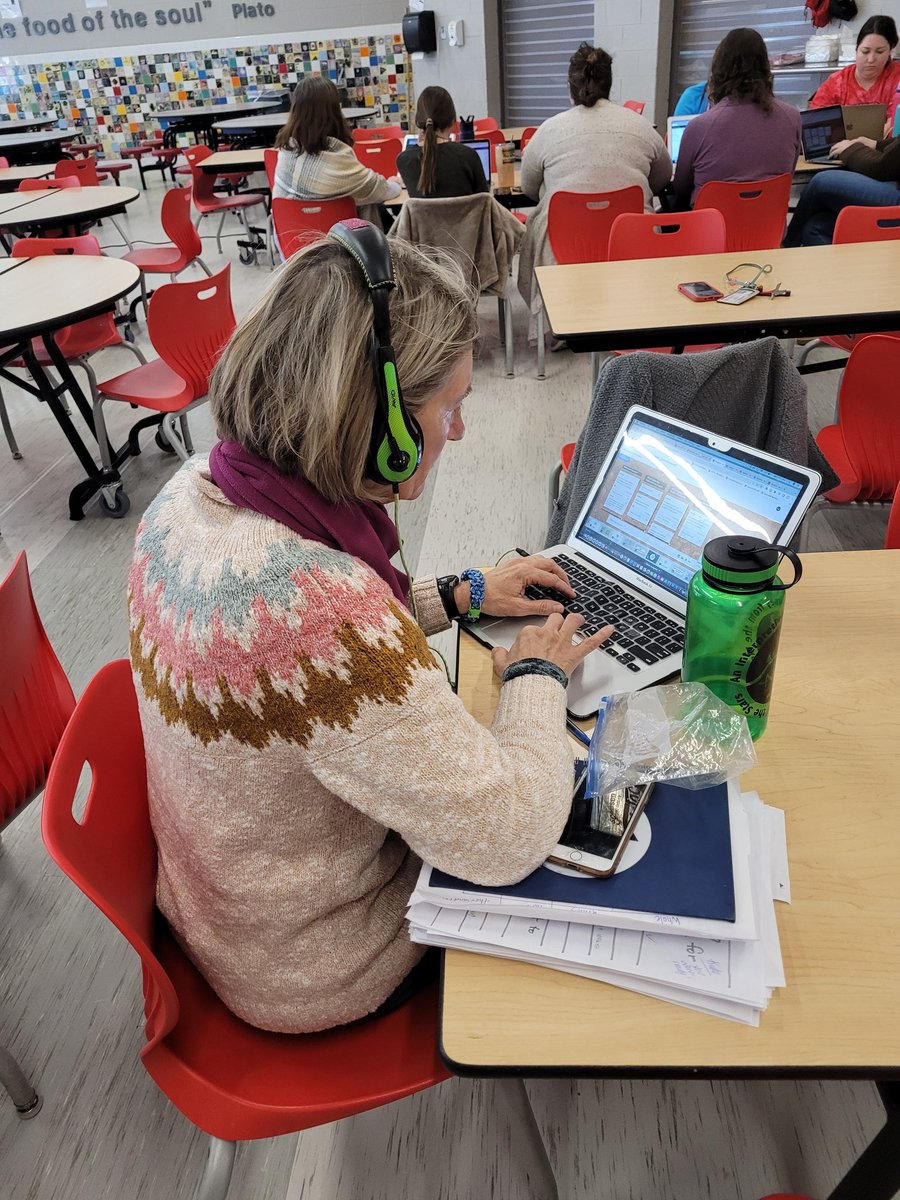 Broken_crayon1 tweet media