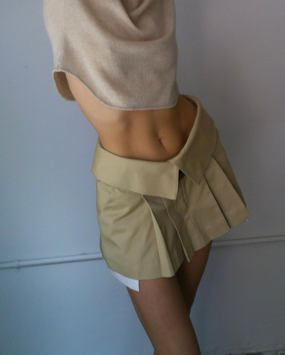 "Aleatório ultimamente ❤❤❤". — Elsa Hosk via Instagram.