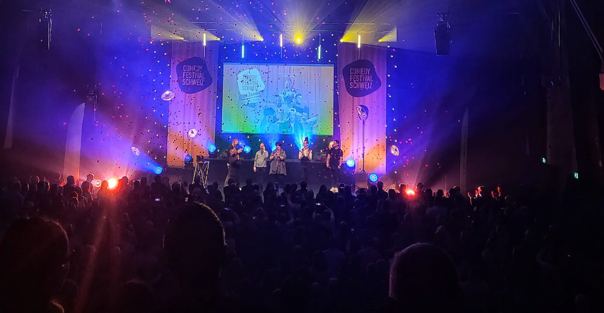 Heinz in seinem Element, beim Comedy Festival Schweiz (comedy-festival.ch) 👕👓🙄😉🥳