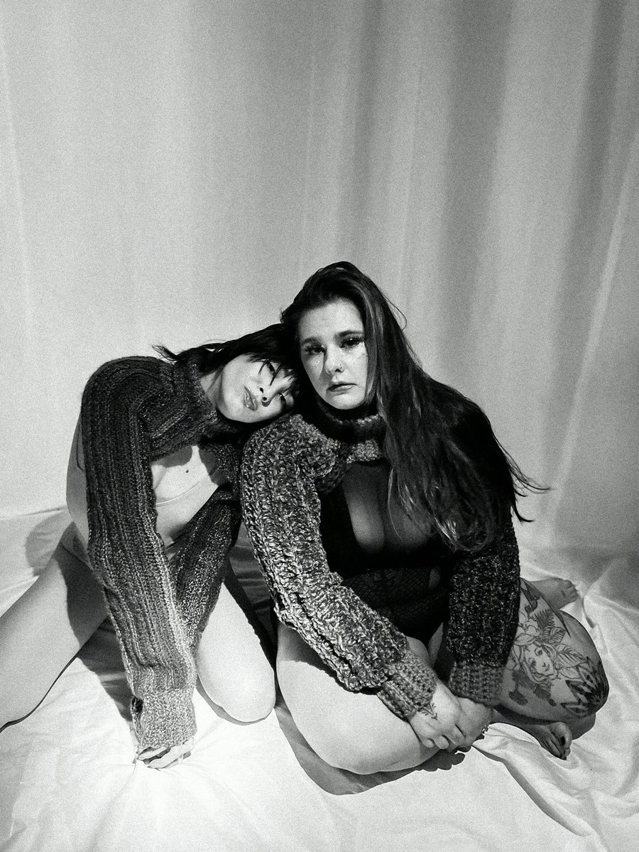 MermaidRenegade tweet media