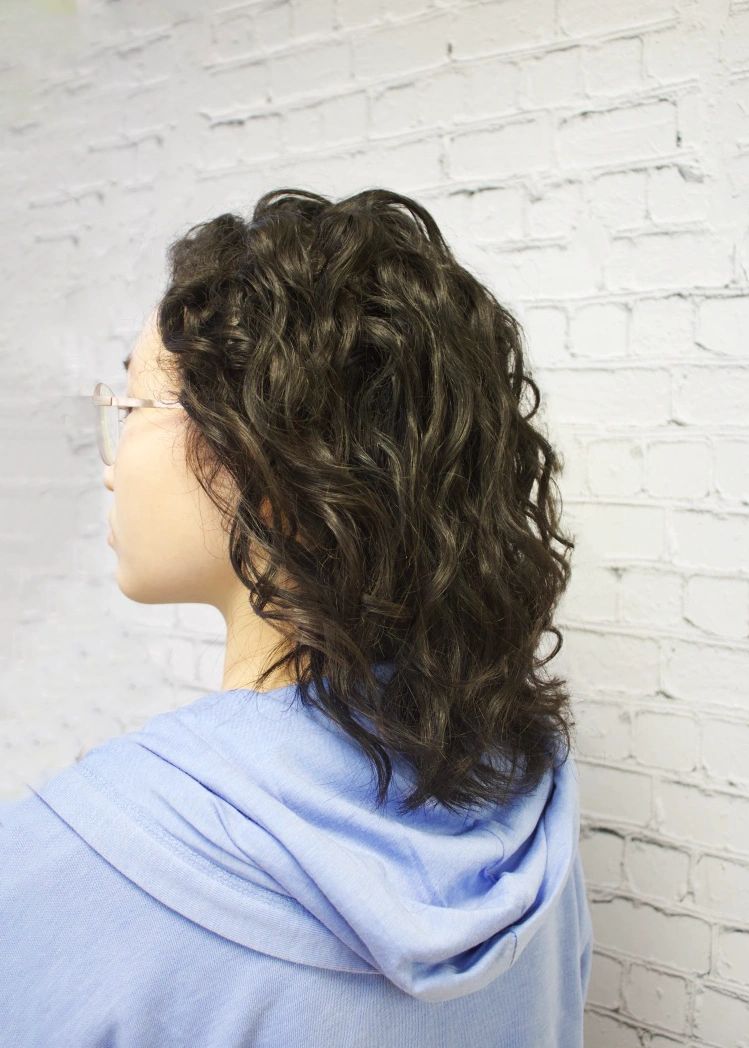 JhovannasS's tweet image. This service complements the Deva Cut by providing a throughout shampoo, deep condition, and diffusing to control frizz while hydrating, moisturizing, and enhancing curl definition. Reserve an appointment at jhovannashairsalon.com/contact-us

#devacurlpro #ashburnva #oneloudoun