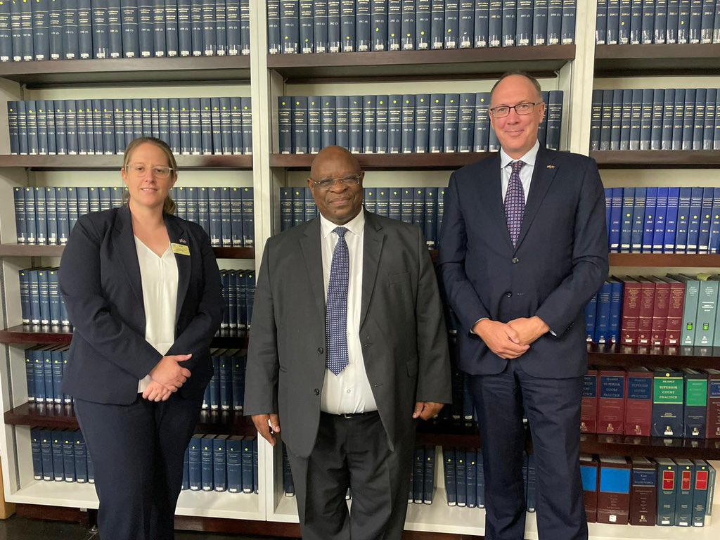 A real pleasure to meet Chief Justice Zondo at the #ConstitutionalCourt for an excellent discussion about boosting judicial cooperation and capacity building. And great that @cottrell_diana could join just before she wraps up her posting. She’s done amazing work in this area.
