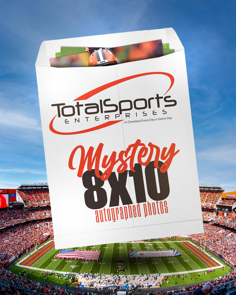 ❓ MYSTERY MONDAY ❓

We have 100 (yes, ONE HUNDRED) Mystery Autographed 8x10 Photos in stock today!

(And they're only $19.99 a photo 👀)

⬇️⬇️⬇️

tsecleveland.com/products/cleve…