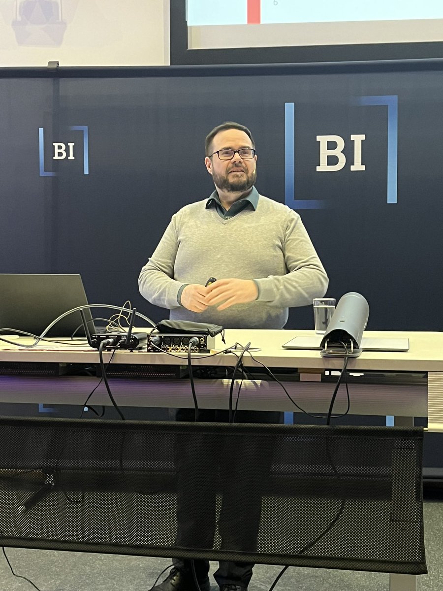 CDyrnes's tweet image. Statsautorisert revisor Jan Terje Kaaby i @BDO_Norge snakket om kjøpsdokumentasjon og MVA på årets MVA seminar på BI.