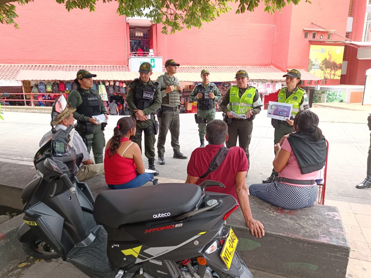 ProteccionPonal's tweet photo. #JuntosPorLaNiñez

📍#Villavicencio | a través de nuestra oferta institucional, damos a conocer las rutas de atención para casos relacionados con niños, niñas y adolescentes, previniendo así la vulneración de sus derechos 👦🏻👧🏼. 

#DiosYPatria https://t.co/TIdxHTbPmR