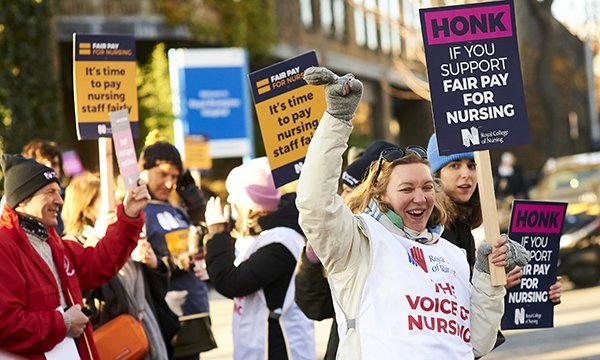 NurseStandard's tweet photo. BREAKING: New one-off pay offer for nurses of between £1,655 and £3,789 for this year.

There will also be a 5% consolidated offer for next year.

Check back on Nursing Standard for more updates.

https://t.co/zLJmkTHh1Z https://t.co/Rgp5ZIcbv0