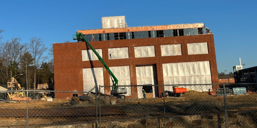 uvadatascience's tweet image. Reports from the road...
Blue skies, sunshine AND our beautiful building right coming along! @GilbaneBuilding #newhome #uvadatascience #datascience #schoolwithoutwalls #streetview #springsemester
bit.ly/3ja8dEk