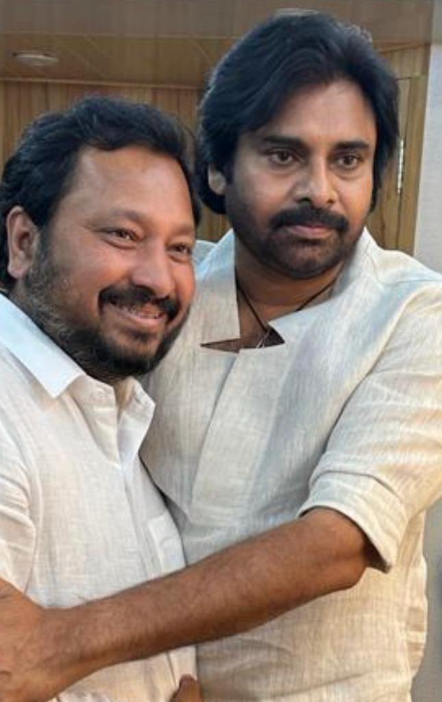 SingleMan122's tweet image. Ustaad @PawanKalyan with
#Uppendra&apos;s #Kabza director