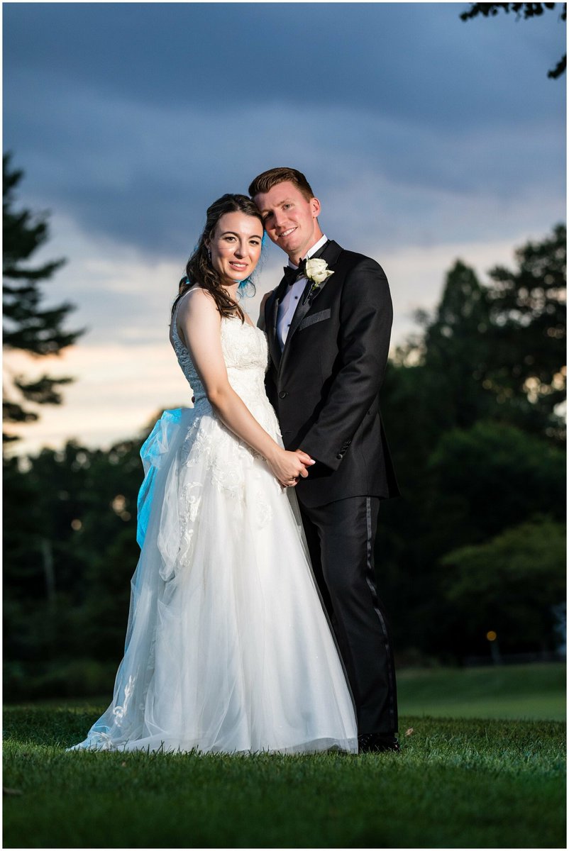 We always think it is worth it to step outside right before sunset to the starting moments of dusk for a few bonus portraits.  bit.ly/3ZPkOfY