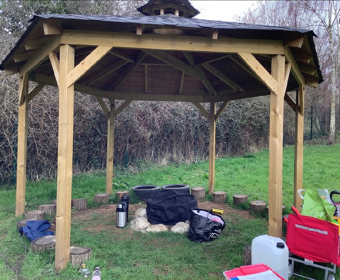 Hendre Juniors π (@hendrejuniors) on Twitter photo Mrs Dean and Miss White had a fantastic time learning outdoors today with the staff and pupils of Osbaston Primary πΏππΌ #professionaldevelopment #ethical #informed #nurtureUK <a href="/osbastonciw/">Osbaston Church in Wales School</a> <a href="/nurtureuktweets/">nurtureuk</a> <a href="/sewalesEAS/">EAS</a> <a href="/ForestSchools/">Forest Schools</a> Mrs Dean and Miss White had a fantastic time learning outdoors today with the staff and pupils of Osbaston Primary πΏππΌ #professionaldevelopment #ethical #informed #nurtureUK <a href="/osbastonciw/">Osbaston Church in Wales School</a> <a href="/nurtureuktweets/">nurtureuk</a> <a href="/sewalesEAS/">EAS</a> <a href="/ForestSchools/">Forest Schools</a>