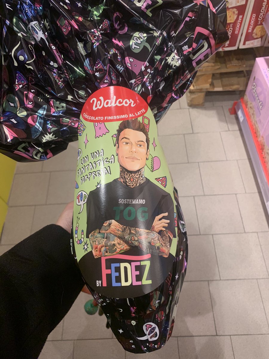 Marianna745's tweet photo. @Fedez … il primo l’ho preso 💖 #walcor #fedez https://t.co/NghkvmXOU4