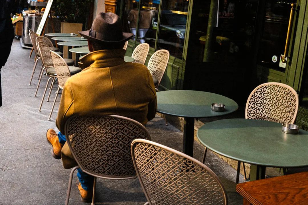 One Hour ⏳

#dreamermagazine #streetphotographer #streetphotography #paris #magnitude #color #art #street #style #fashion #city #moovie #film #errancestudio #colorful #picture #imaginarymagnitude #drawing #photography #photographer #noicemag #rentalmag #parisfashionweek #album