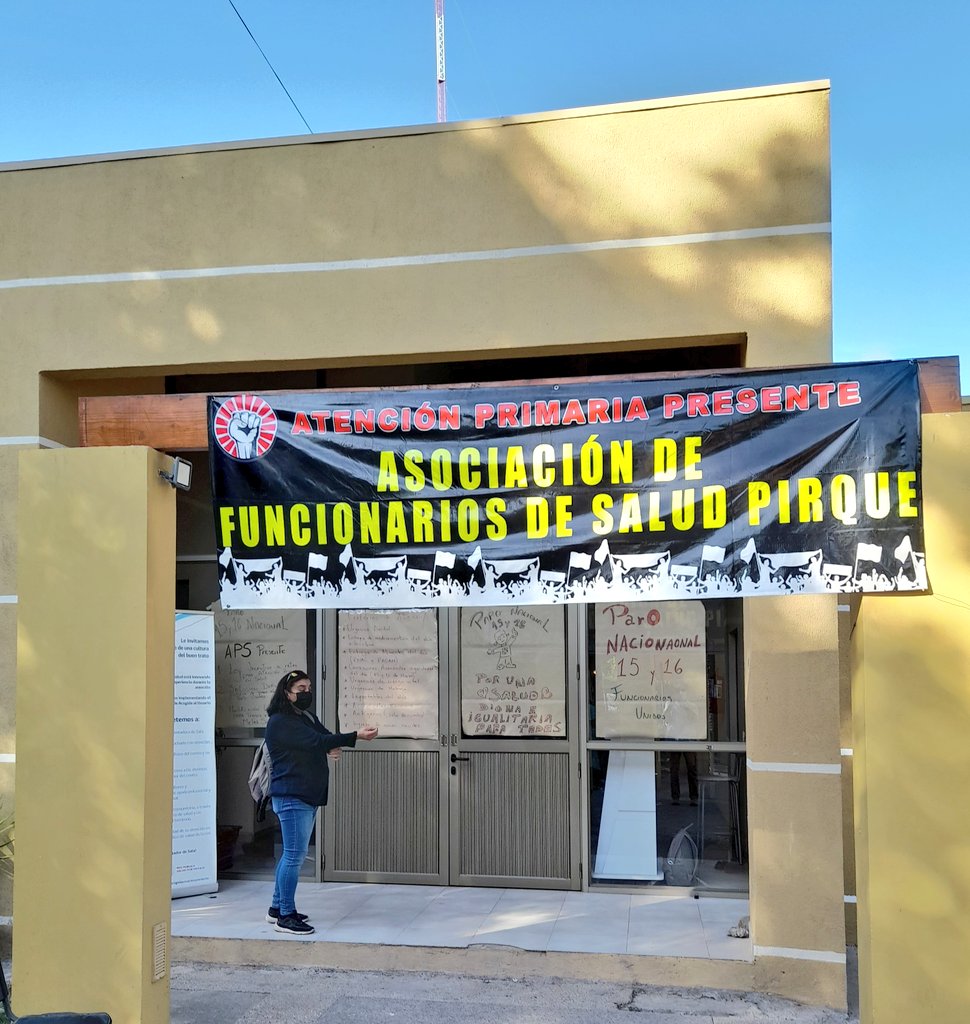 Equipo parlamentario de la diputada <a href="/AnaMariaGazmuri/">Ana María Gazmuri</a> junto a trabajadores/as de la salud en paro por sus reivindicaciones mas sentidas.
#ParoNacionalConfusam
#AtencionPrimaria <a href="/ConfusamChile/">Confusam Chile</a>