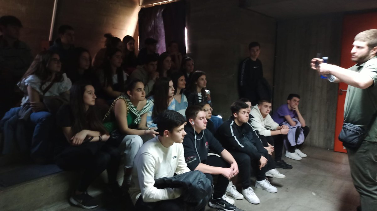 ✊🏿🌹✌🏿 Gaur Urretxu-Zumarraga Ikastolakoak egon dira Zaramagan, gure #M3MORIA ezagutzen gertaeren lekuan bertan.

Mila esker zuen arretagatik, eskerrik asko zuen elkartasunagatik... 

🔥 Suak pizturik dirau!