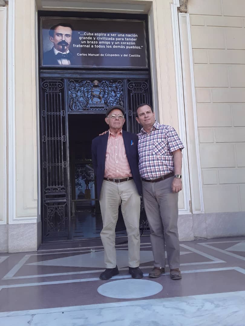 Recibimos en el ICAP a Máx Lesnik, patriota cubano, activo miembro de la Alianza Martiana en Miami, de larga trayectoria opuesto al bloqueo a #Cuba y en defensa de nuestro derecho a ser un país independiente y soberano.
#CubaPorLaVida
