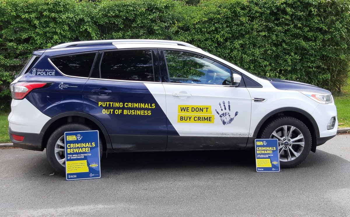 @wedontbuycrime @Wychavon  are at Peopleton village hall continuing to register Smartwater kits to the residents. Helping to prevent acquisitive crime. @CCPippaMills @WestMerciaPCC @DeterTech_UK @WMPRuralMatters @PershoreCops #neighbourhoodmatters