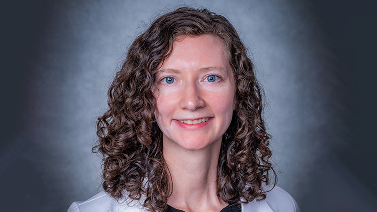 😀 Way to go, @DoctorRachael for being named the Chief Healthcare Epidemiologist for @uabmedicine. Congrats, Dr. Lee! Well deserved! @UAB_ID