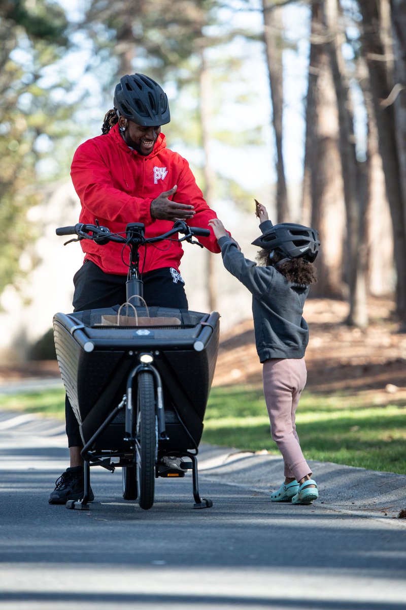 BikeBikeYYC's tweet photo. The Urban Arrow Family is 2023 Cargo Bike Of The Year. See for yourself, test drive our demo this weekend.
Modern urban transport for smart families. #OneLessSUV #OneLessPickup https://t.co/I2Y0LXUNGs https://t.co/bQwHnHA1Bs