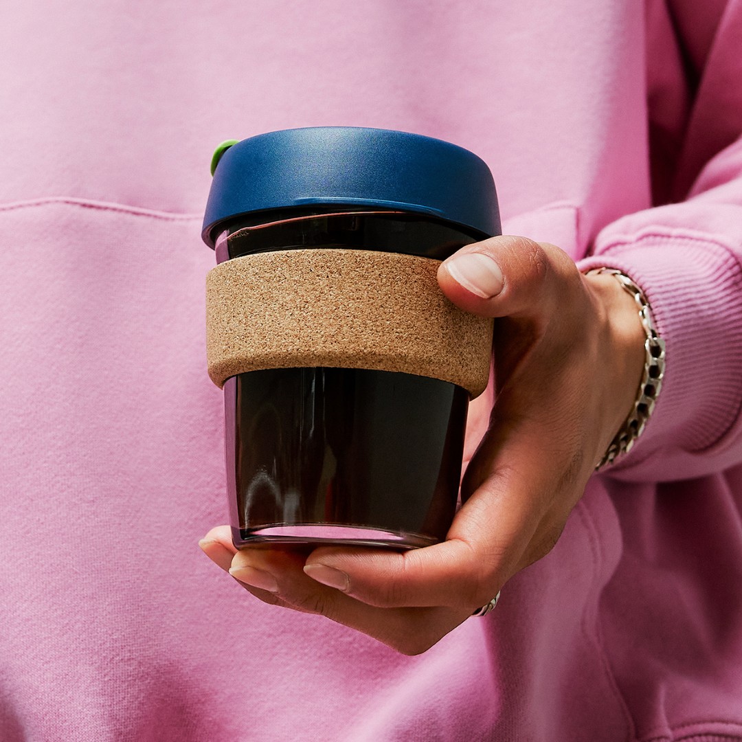 LdnCoffeeFest's tweet photo. The London Coffee Festival goes GREEN 🌱💚! This year we have three official sustainability partners @lofbergsUK, @KeepCup and #decentpackaging - find out more on the 'what's on' page! #LCF2023 #LondonCoffeeFestival #Sustainability #Coffee #London #Eco https://t.co/Iyy4Kwmbyw