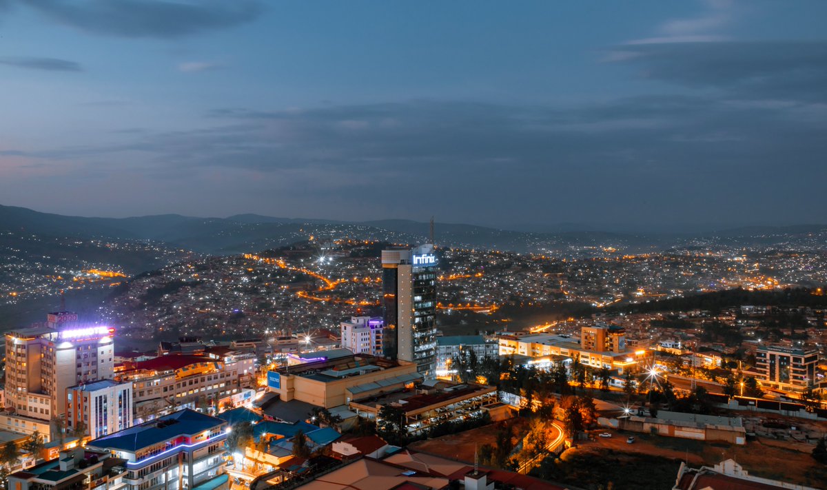 🇷🇼Beautiful <a href="/CityofKigali/">City of Kigali</a> view around 6:30 pm - A Safest city 🇷🇼

SHARE &amp; RETWEET

📸: <a href="/mosesniyonzima/">NIYONZIMA MOSES</a> 
Edited: <a href="/kwizeraimages/">Emmanuel Kwizera</a> 

#VisitRwanda #RwOT #Kigali