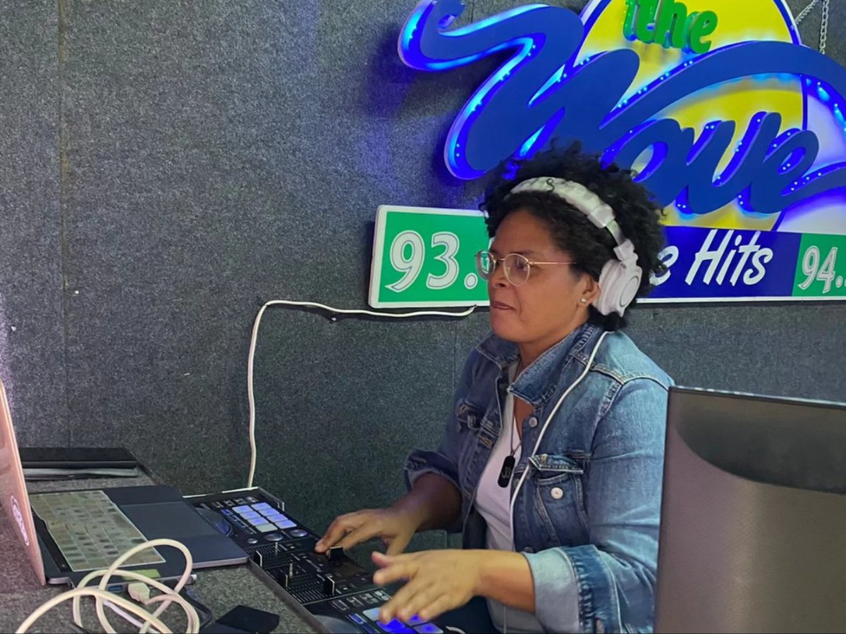 Sparkiebaby's tweet photo. #reggae #dennery #soca https://t.co/nglPyVszUl