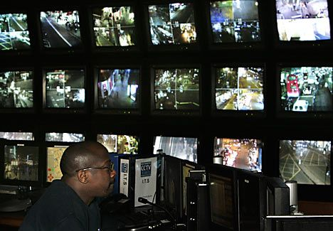 Me at work watching #MarchMadness today: