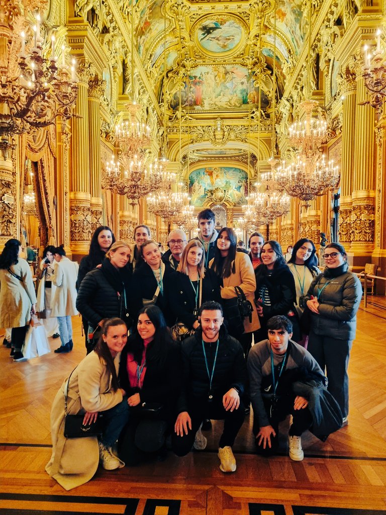 MCOM_martiniere's tweet photo. L'@operadeparis ou comment on gérait son personal branding sous la IIIe République 🎩🎭 
#teamMCOM #operaGarnier #ballet https://t.co/WRd6EiOfHW