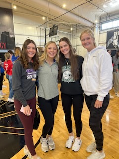 StMaryAvon's tweet photo. Way to go Christy, Isabelle, Natalie, and Makenna!  St. Mary classes of 2019 and 2020 representing their respective High Schools at the 2nd Annual Lorain County Women's Leadership Conference! https://t.co/cqUEy9Jn34