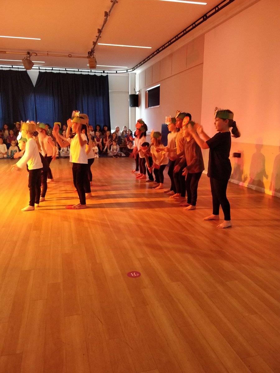 What a fabulous dance showcase this morning we were treated to from Reception to Year 6. Year 2 performed to Lion King with Year 1. Such confidence and timing girls. Thanks to the PE department for a wonderful showcase 👏👏💃💃 #Dance #PE #Creativelearning #physicalskills