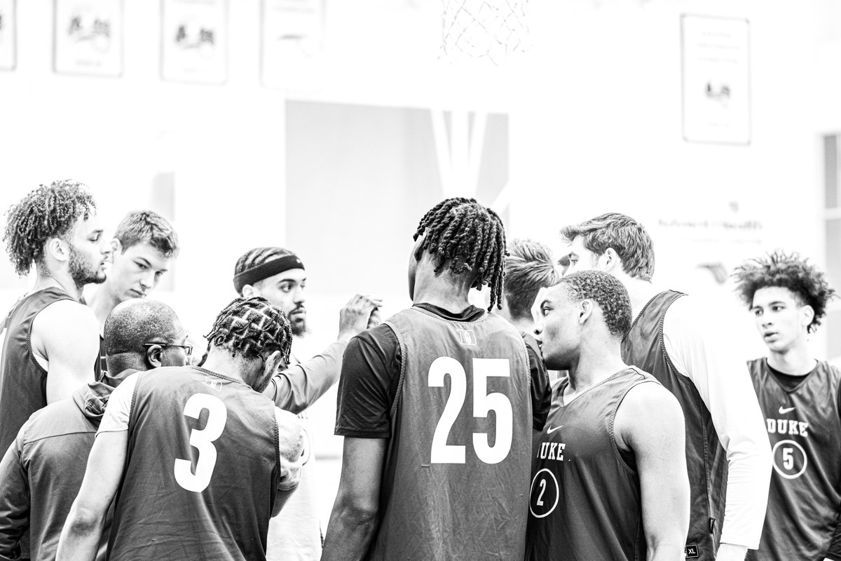 DukeMBB's tweet photo. Believe #MarchMadness 🕺👿 https://t.co/l7mzNhCIuL
