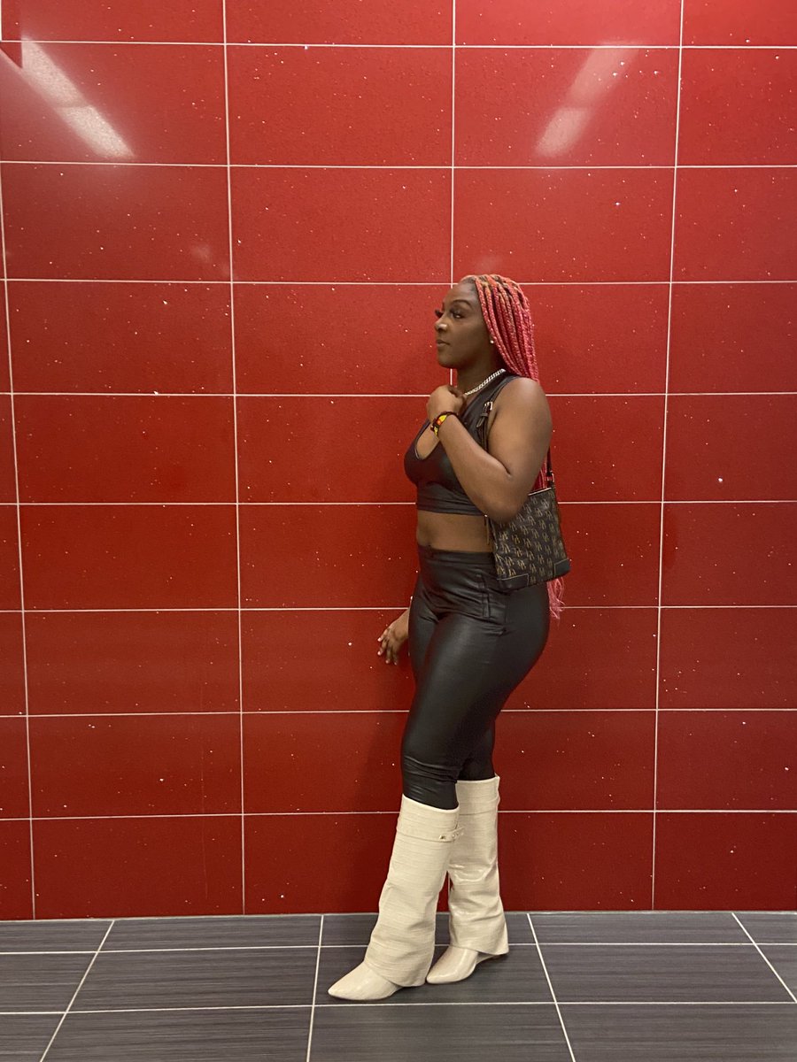 Pretty lil’ thing💞