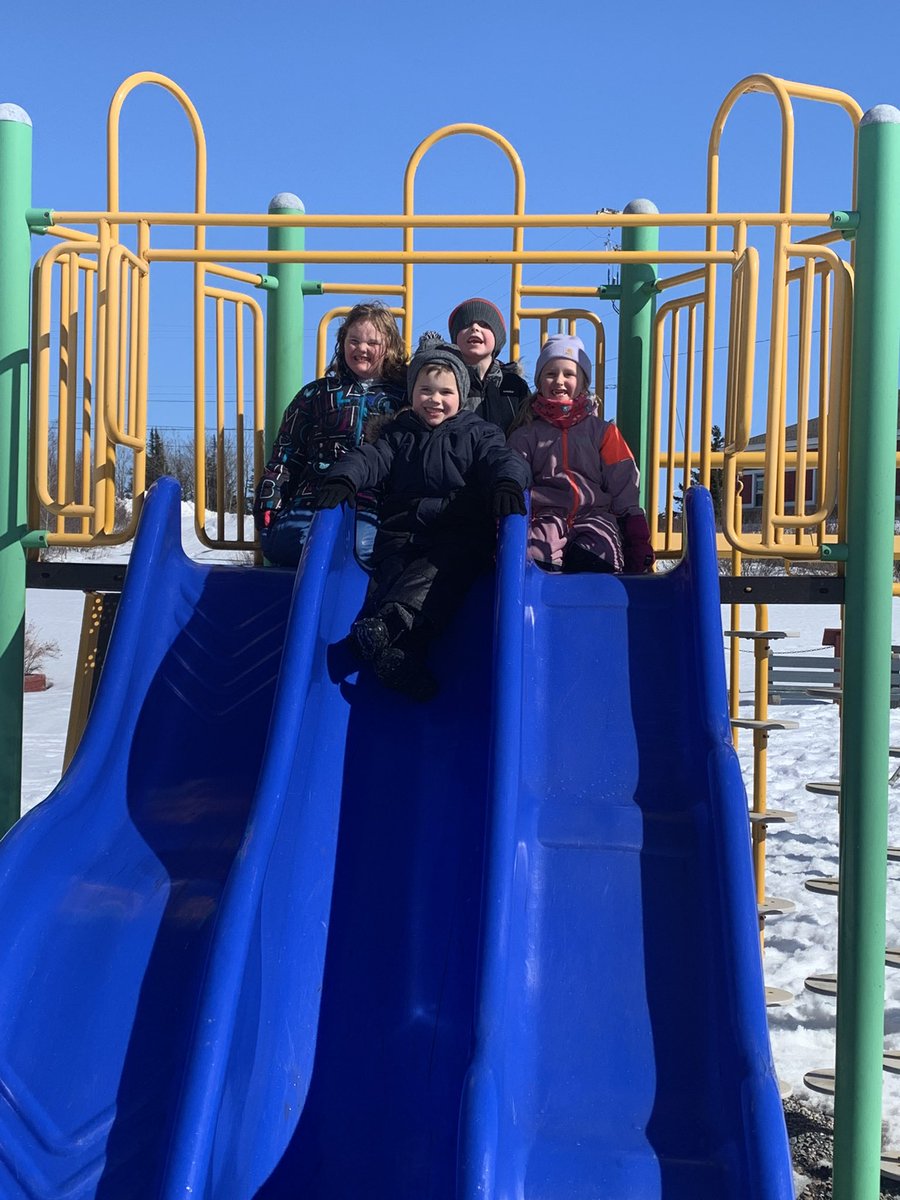 MissJKWalsh's tweet photo. Ms. Randell’s K/1 class at Holy Cross School have been darting outdoors all week ! #DartOutdoors @schoolsportsnl They love our outdoor classroom and playground ! https://t.co/q6Q0An9cfp