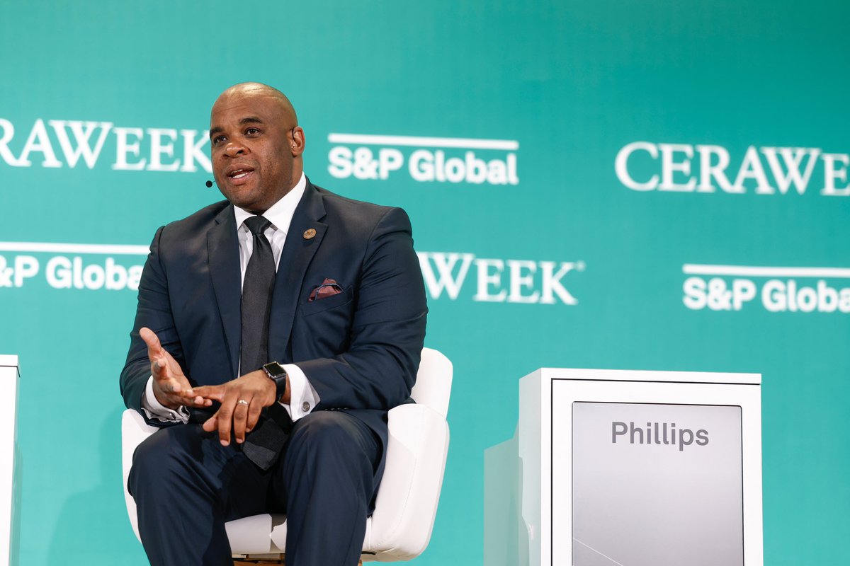 wlpFERC's tweet image. Last week I had an opportunity to share my @FERC priorities at @CERAWeek and today I amplified those priorities at our monthly commission meeting. Find out more at: FERC.gov. #gridsecurity #affordability