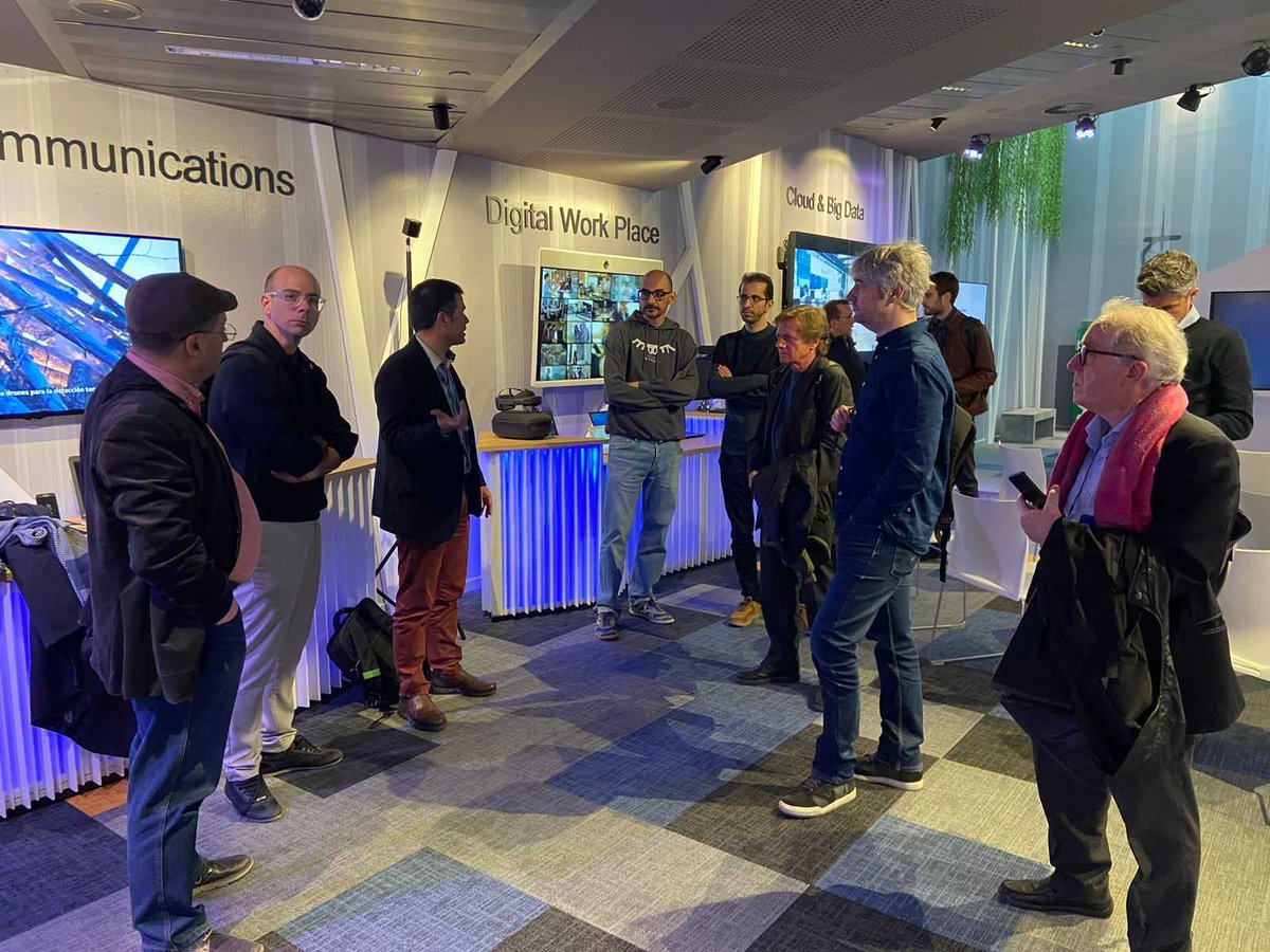 dca_cat's tweet photo. Avui, membres de la #dcaIoT han visitat el laboratori #TheThinX 5G Barcelona, un espai en què #startups i empreses poden fer proves de funcionament dels seus projectes #IoT en entorns reals abans del seu llançament.👏 https://t.co/GgwXjmUAuR