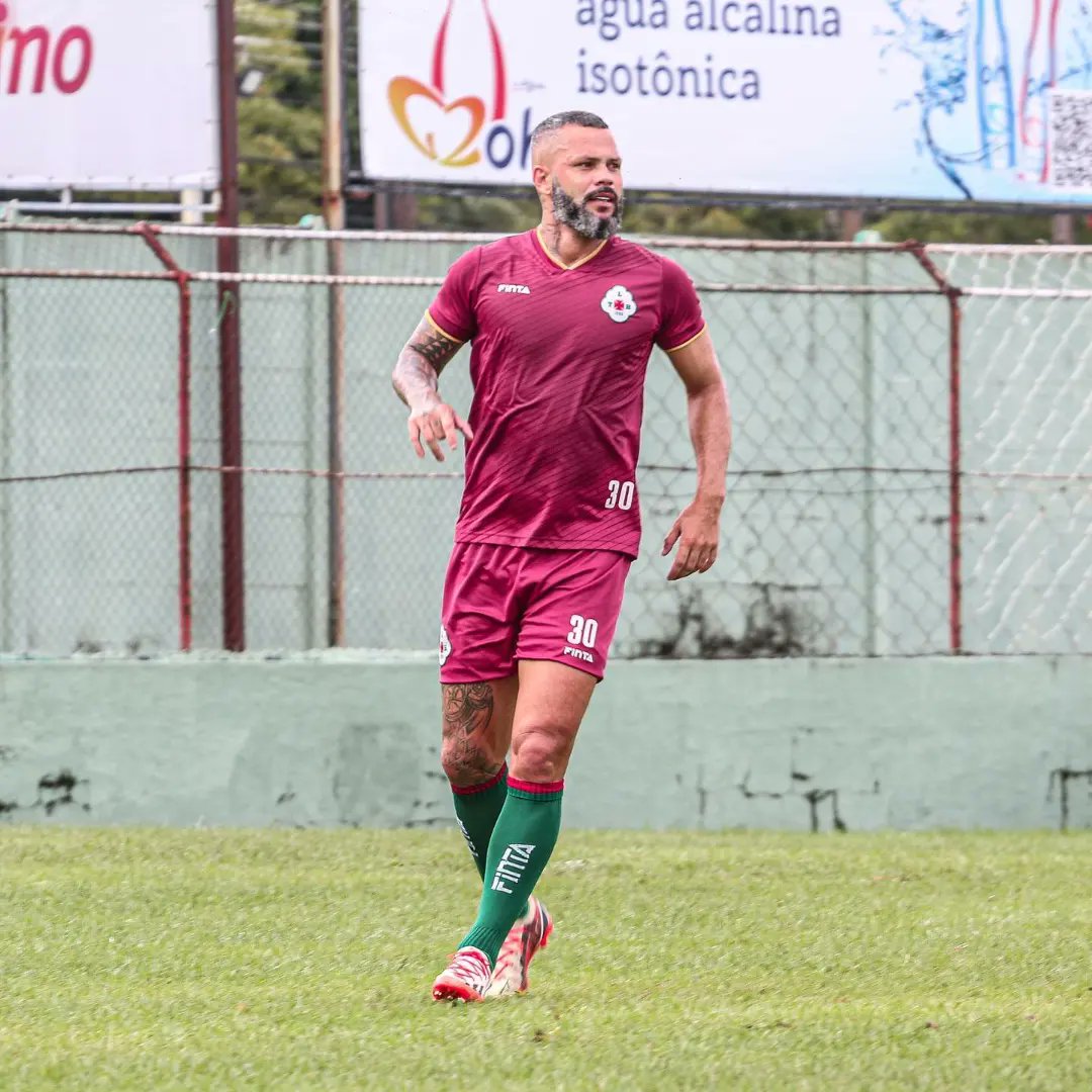 pr9_fans's tweet photo. #PR9 chegou e já treinou!

Vamos Tuna! 🦅💚🤍

A Tuna Luso Brasileira realizou na tarde desta quarta-feira (15) o treinamento sob o comando do Treinador Pedro Paulo, visando o clássico de Sábado, diante da equipe do Paysandu.

Vitor Santos/Tuna Luso 📷 

#VAMOSTUNA #elitedonorte https://t.co/tWzxciroxw