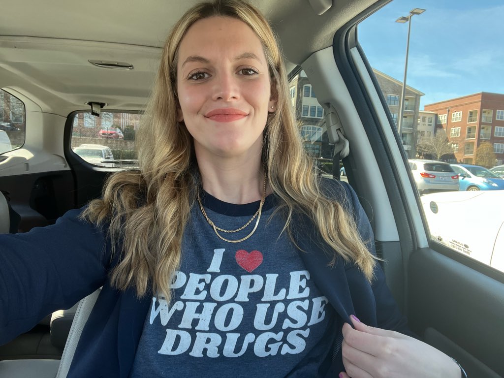 Headed to give a lecture on one of my favorite topics, #STIGMA , and had to wear my swag from @HarmReduction  #PAsDoThat @AAPAorg #oud #stopthestigma #addictionmedicine #emergencymedicine @NCAPA1976