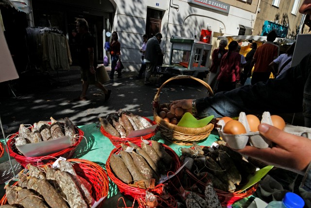 🍅🍈 Le marché de <a href="/villedeGareoult/">Ville de Garéoult</a> en lice pour peut-être devenir le Plus Beau Marché de France selon <a href="/TF1/">TF1</a> ! 

🗳️ Voter jusqu'au 30/03 pour départager la sélection de <a href="/MaRegionSud/">Région Sud</a> 
 
👉 Infos et détails ici : urlz.fr/l2aK (lien cliquable "TF1 &amp; Vous" de la ligne PACA)